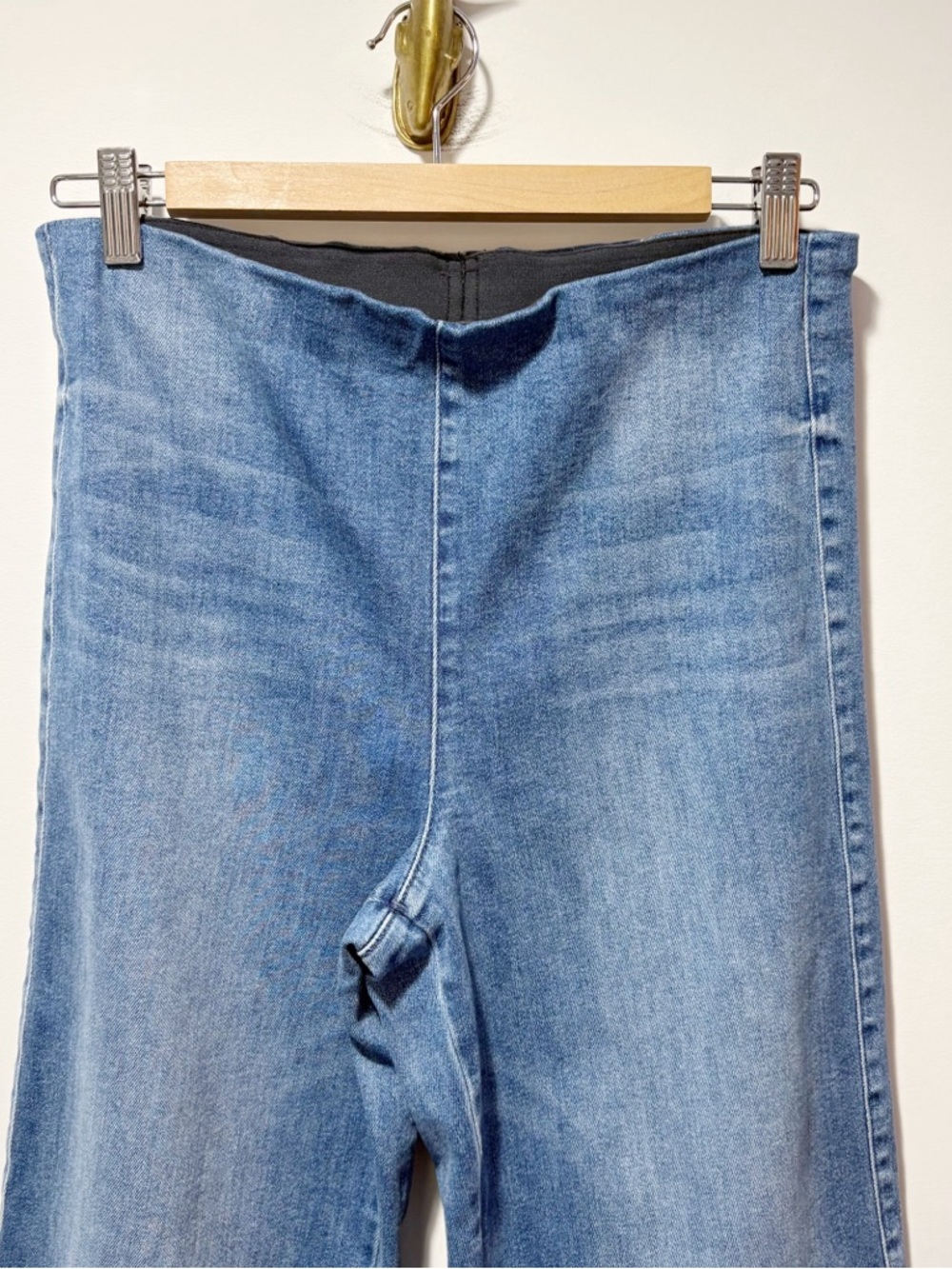 Frank and Eileen Westport Illusion Wide-Leg Pull-On Jean Size 8 Soft Denim - Picture 5 of 16